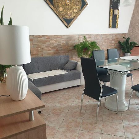 Casa Vacanze Con Giardino E Area Barbecue Martis Exterior photo